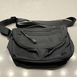 Lululemon All Night Festival Bag